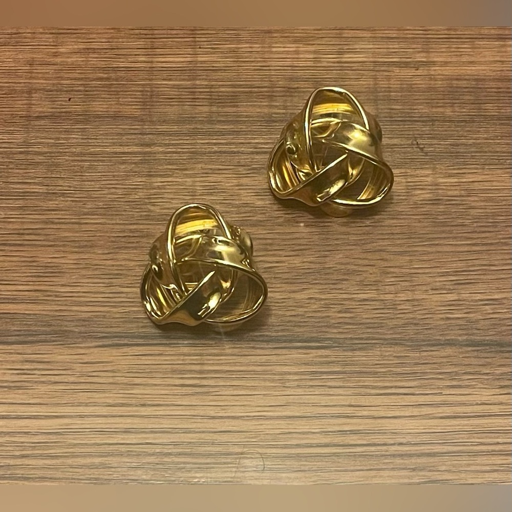 Source Unknown Gold Twisted Earrings